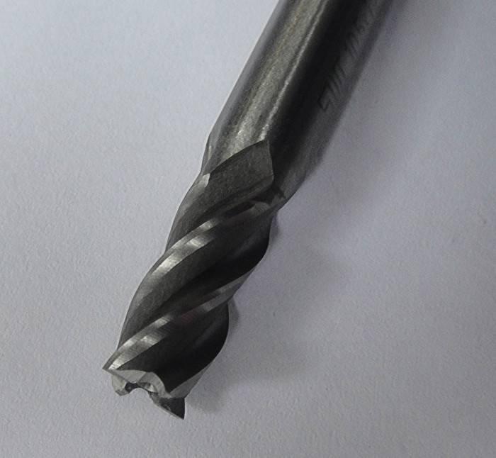 普通国标四刃白钢立铣刀11~20（高速钢）       加工精度高