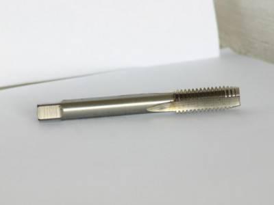 高速钢公制直槽机用丝锥、涂层、镀钛，全磨制，高工钢机用丝锥图1