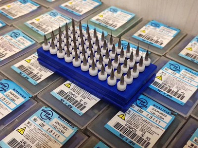 N95口罩机专用刀具钻头、罩熔喷布模具专用钻头、熔喷布专用钨钢钻头、加工熔喷布喷丝板专用微小钻头图2