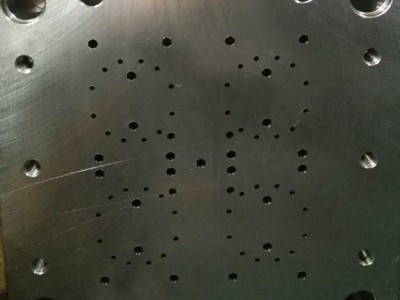 流道板深孔钻加工  深孔钻对外加工图1