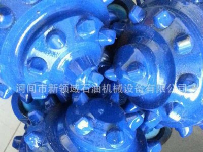 江汉深孔钻硬质合金钢齿三牙轮钻头图3