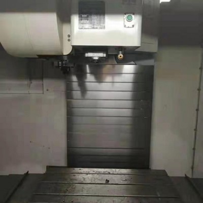 加工厂转型低价出售二手{台湾杨铁YTM763钻攻中心}台湾北钜机械手20把刀库图2
