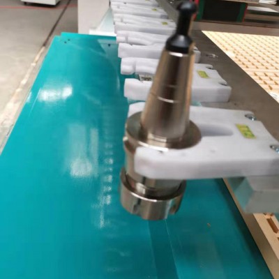 祥鸿**各种开料机 直排12刀库 圆盘刀库开料机 高端木工CNC加工中心 售后无忧 济南开料机厂家图2