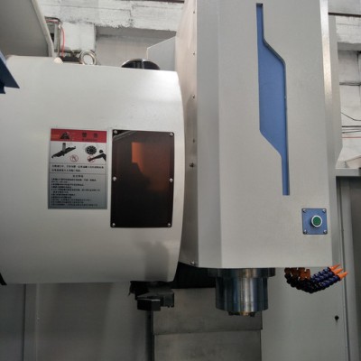 金鑫机床数控 VMC1060加工中心线轨BT40/50主轴刀库重切削现货价格优惠图4