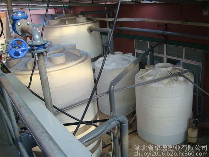 供应掇刀30吨30立方湖北卓逸 水塔厂家供应塑料水塔