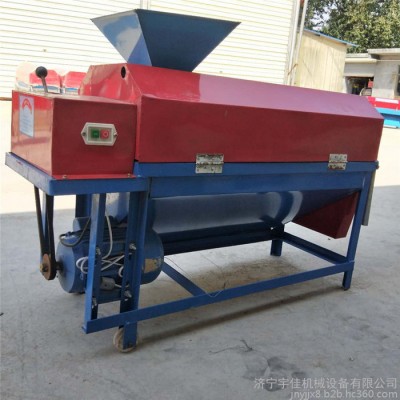 小型青核桃剥皮机 核桃去皮清洗剂 青核桃脱皮机视频图1