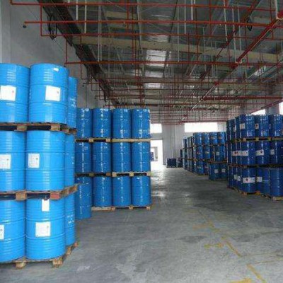 现货供应齐鲁石化碳酸二甲酯　国标99％含量工业级清洗剂碳酸二甲酯图1