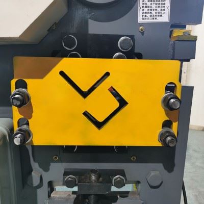 槽钢冲孔剪切机 小型多功能打眼机 联合冲剪机配件 联合冲床模具 切角铁机器图2