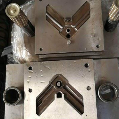 **【强宇】一次成型角码模具   价格合理  可定制  欢迎来电洽谈 河北**液压多斗链条 **液压多斗配件图1