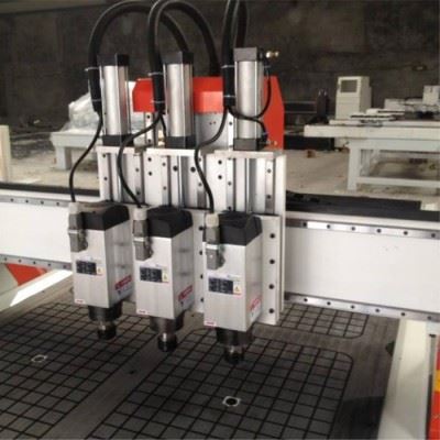 木工加工中心 圆盘换刀cnc板式家具全自动数控膜压门雕刻机图7