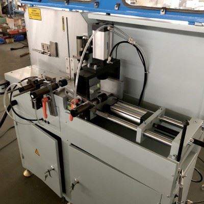 山东 明美 LJJB-450X100 铝门窗加工设备 铝门窗角码切割锯 铝型材数控角码锯  断桥铝切割锯图7