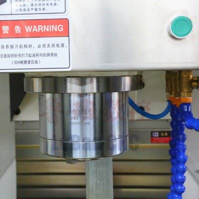配FANUC系统 台湾罗翌主轴10000转 鲁班数控直销 850立式加工中心图2