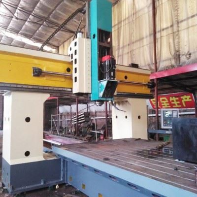 xk8022数控龙门铣床 龙门钻床 龙门加工中心 中心出水钻铣床 暴力龙门钻床图1
