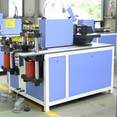 德商数控 DSMX-303ESK闭式数控液压砖塔式母线加工机 专用铜排加工厂家图5