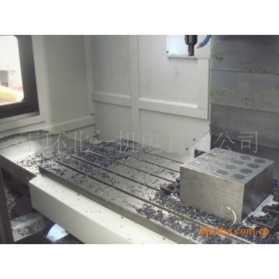 小型经济型数控镗铣床多功能数控铣床 数控钻铣床加工中心图2