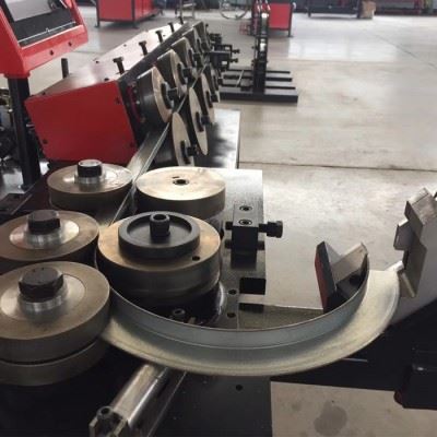 FL20型数控法兰成型机加工设备图1