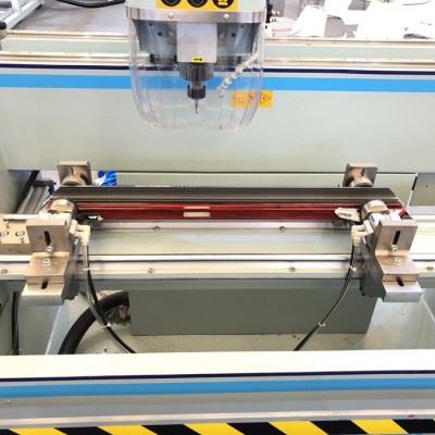 烟台直销 明美数控 SKX-CNC-1200 铝合金型材数控钻铣床铝门窗加工设备数控钻铣床小型铝门窗数控钻铣床价格图3