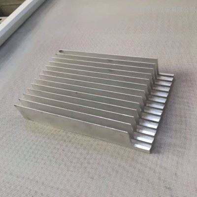 海晶数控切铝机全自动铝型材切割机铝型材数控切割锯全自动角码机铝天沟数控加工中心非标定制图4