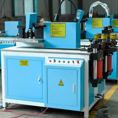 德商303ESK-3 母排加工机  多功能数控铜排加工机**图4