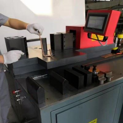 德商303ESK-3 母排加工机  多功能数控铜排加工机**图2