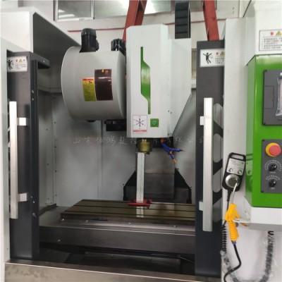 VMC650立式加工中心CNC 数控铣床加工中心台湾配置三线轨图3