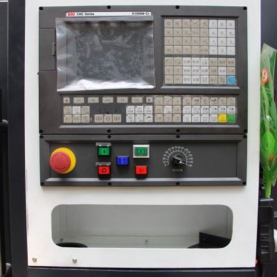 数控铣床** 小型数控机床加工 XH7136立式加工中心图5