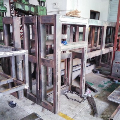 CNC电脑锣加工　龙门电脑锣加工　焊接机架　五金加工中心非标件　比亚迪导轨轻轨外发　机器人工装底座加工　龙门CNC加工图1