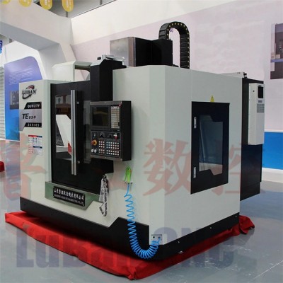 VMC850立式加工中心 新代21系统 7.5kw电机 台湾丹铨8000rpm主轴图4