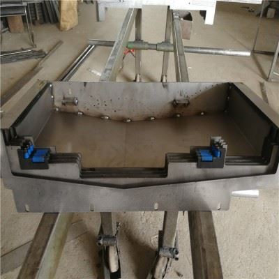 卧式加工中心钢板防护罩 加工中心伸缩盖板防尘罩 加工中心导轨盖板伸缩式防油板 越进直销图1