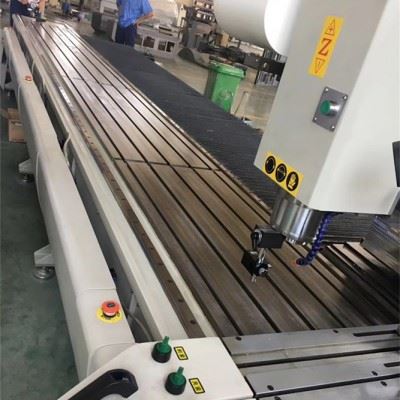 铝型材加工中心可换刀钻孔钻孔打眼攻丝加工  铝型材cnc加工中心图2