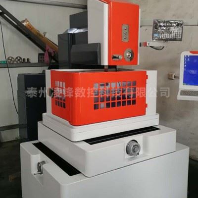 C型精密中走丝机床 鑫龙创线切割机床  数控机床凌锋源头厂家直供