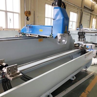 现货供应明美数控钻床SKX3-CNC-3000 铝型材加工设备铝型材数控钻铣床铝合金高速数控钻铣床 铝型材钻铣床厂家图1