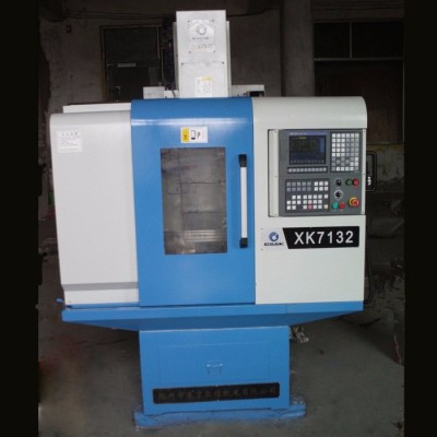 直销 微型教学用数控机床 XK7132多功能 经济数控铣床图3